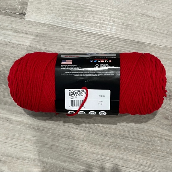 NWT Set of 7 Skeins Red Heart With Love Yarn (4 Red & 3 Taupe) Medium Weight 4 - Picture 15 of 16